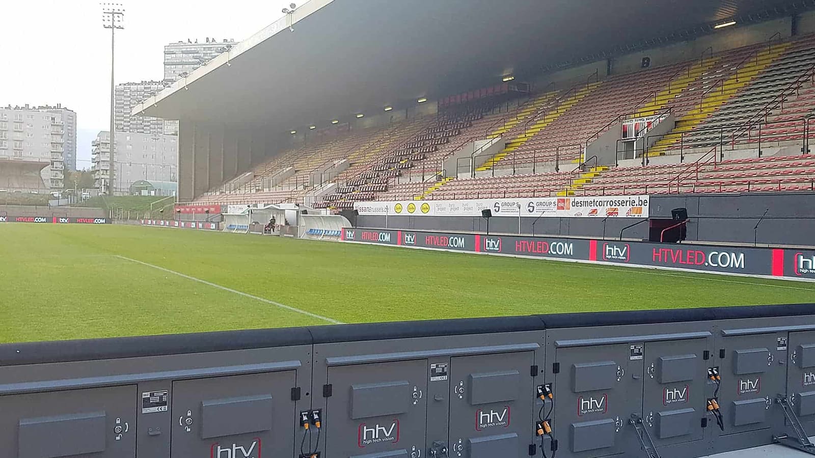RWDM stadium, Brussels: perimeter LED boards by HTV LED