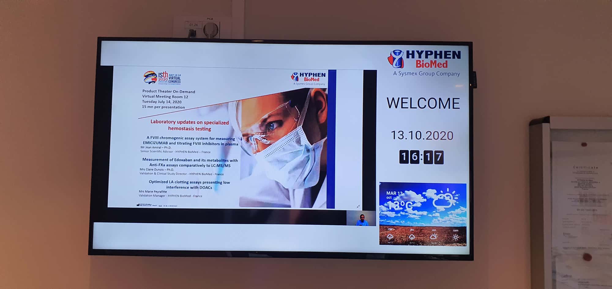 Retail store running easyCMS digital signage